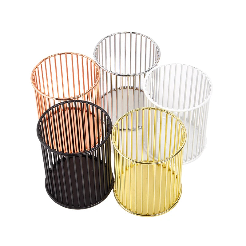【M】Nordic Hollow Out Makeup Brush Holder Organizer Cylindrical Practical Pen Holder Portable Cosmetic Organizer Bucket