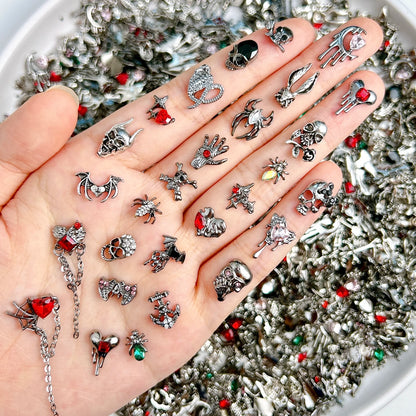 10PCS Exquisite Creative Moon Heart Skull Nail Charms 3D Cool Alloy Chain Spider Web Nail Art Decorations DIY Halloween Nails