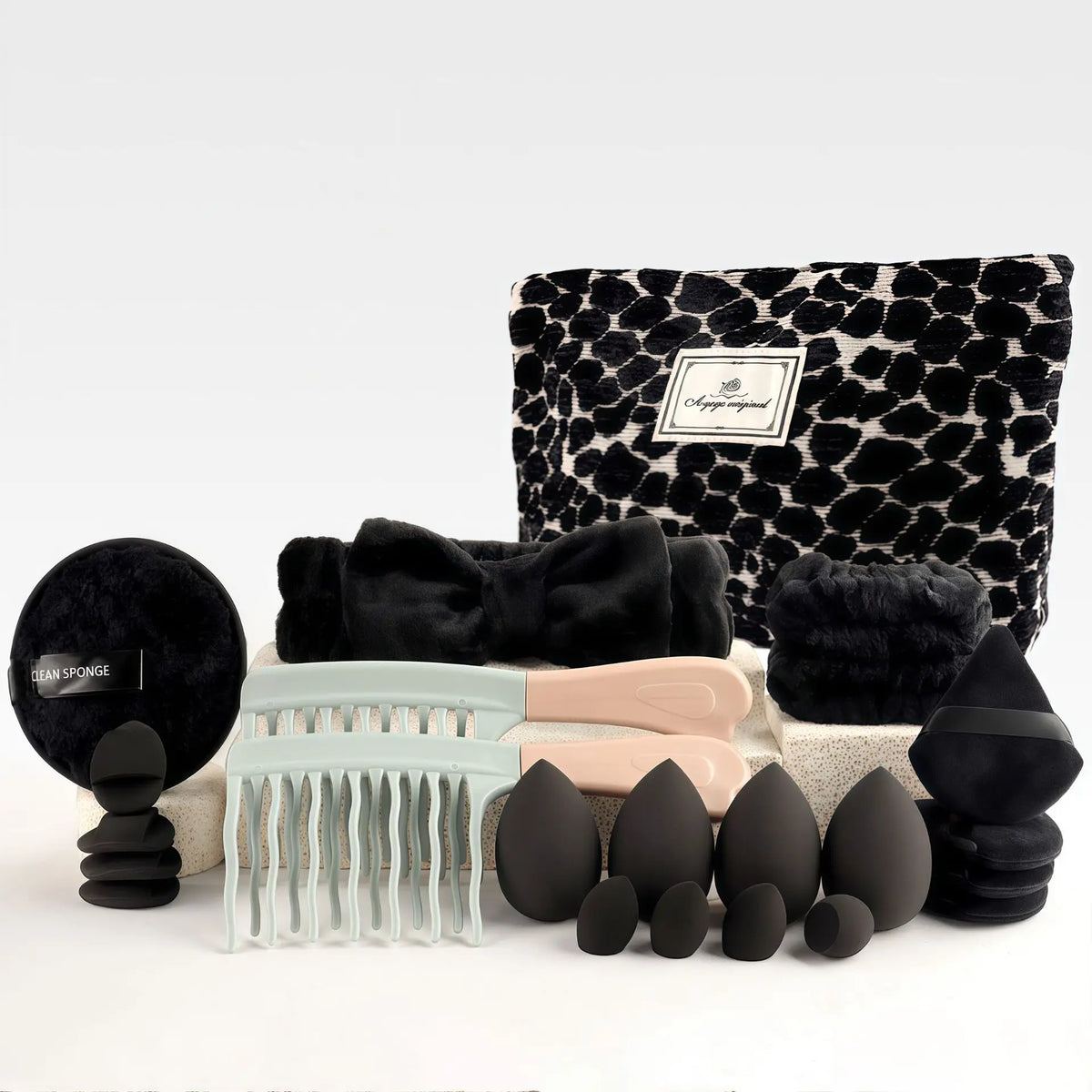 47Pcs Professional Makeup Brushes Set Beauty Tools Kit Portable Travel Cosmetic Bag Puff Toiletry Makeup Accessories Set