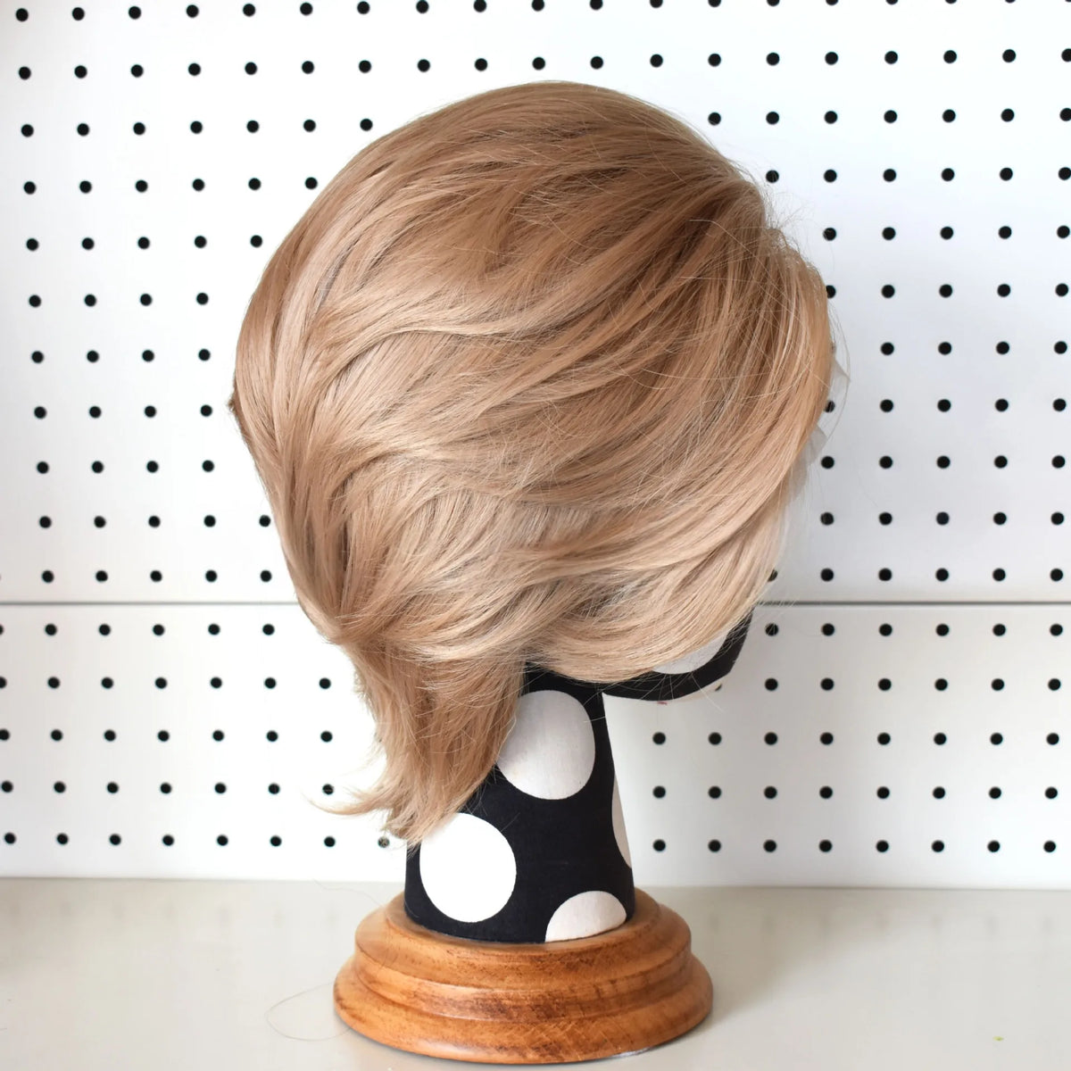 613 Blonde Short Bob Straight Wig for Man 8 Inch 13*4 Synthetic Lace Wigs 150% Density with Heat Resistant Fiber Hair Wig