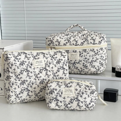 Floral Quilted Cosmetic Bag Korean Large Capacity Makeup Bag Portable Travel Toiletry Organizer Skincare Women  Storage Pouch