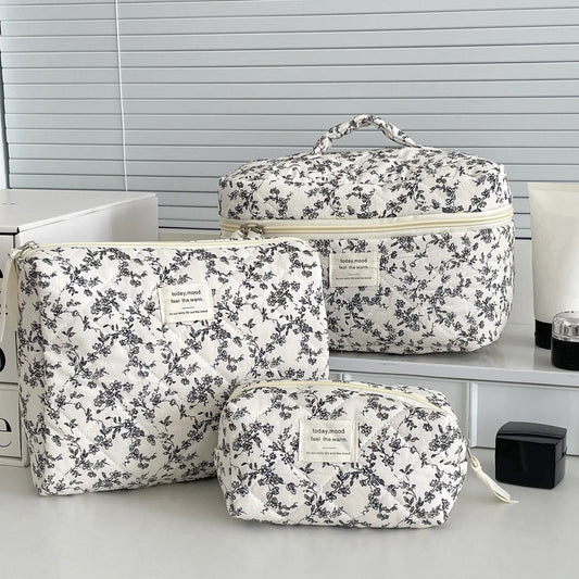 Floral Quilted Cosmetic Bag Korean Large Capacity Makeup Bag Portable Travel Toiletry Organizer Skincare Women  Storage Pouch