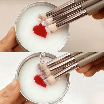Deep Clean Makeup Brush Cleaner Soap Quick-Dry Heart Shape Cosmetic Sponge Cleaner Reusable with Silicone Mat Beauty Tool Washer