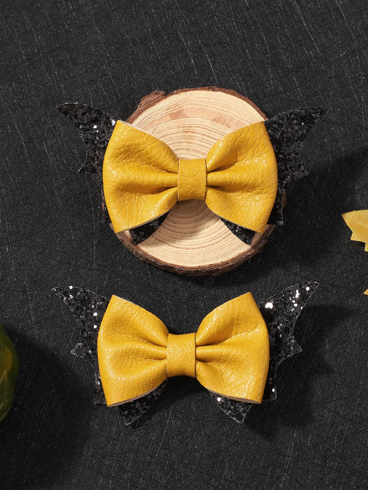 2pcs Halloween Barrettes Bat Wing Bow Hair Clips Girls Bangs Clips for Party Performance Headdress Barrettes Cosplay Headwear