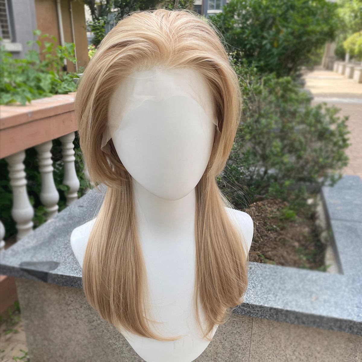 Blonde Mixed Color 13x4 Synthetic Lace Front Wigs for Women Cosplay Shoulder Length Short Curly Synthetic Wigs Layers Ponytails