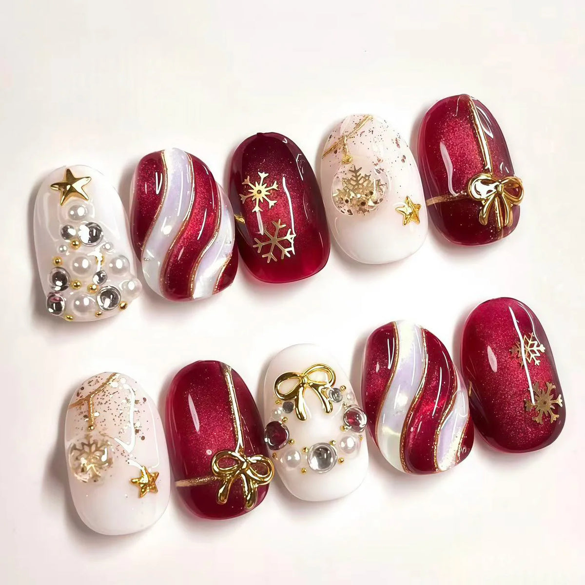 24Pcs Christmas French Fake Nail Tips with Red Diamond Almond Head Wearable Press on Nails Snowflake Xmas Style False Nails Set
