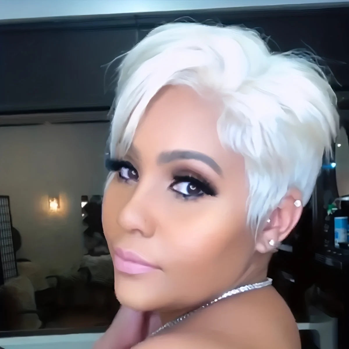 Short Synthetic Pixie Wigs Pixie Cut Short White Wavy Wigs Layered Short Synthetic Hair Wigs For Women