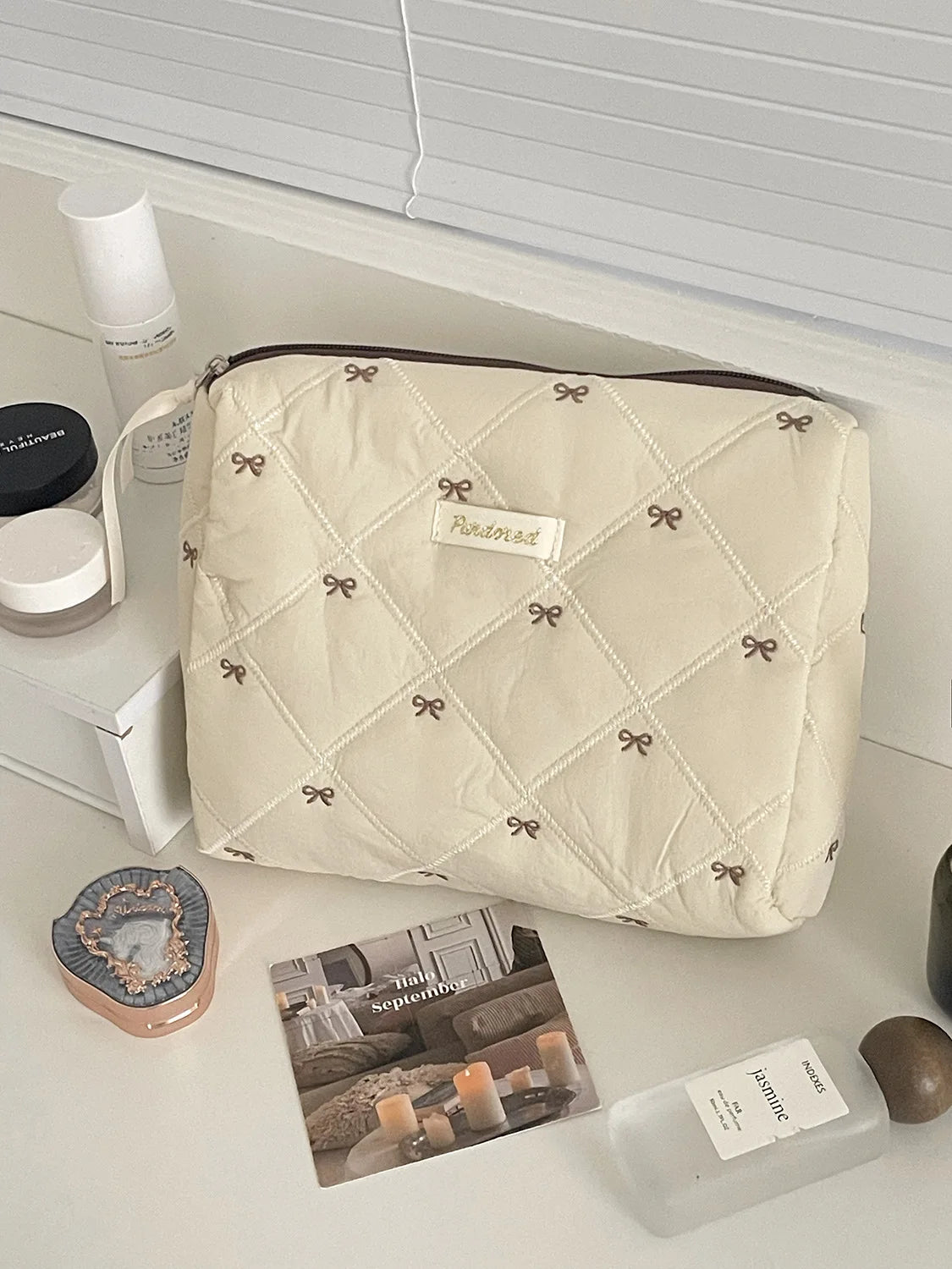 1PC Pink Strawberry Women Cosmetic Quilted Bag Portable Travel Organizer Toiletry Makeup Storage Pouch Handbag Ladies Zipper Bag