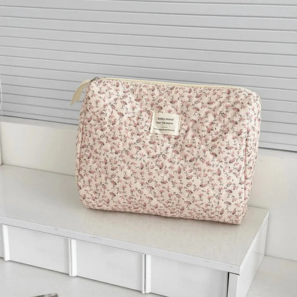 1PC Pink Strawberry Women Cosmetic Quilted Bag Portable Travel Organizer Toiletry Makeup Storage Pouch Handbag Ladies Zipper Bag