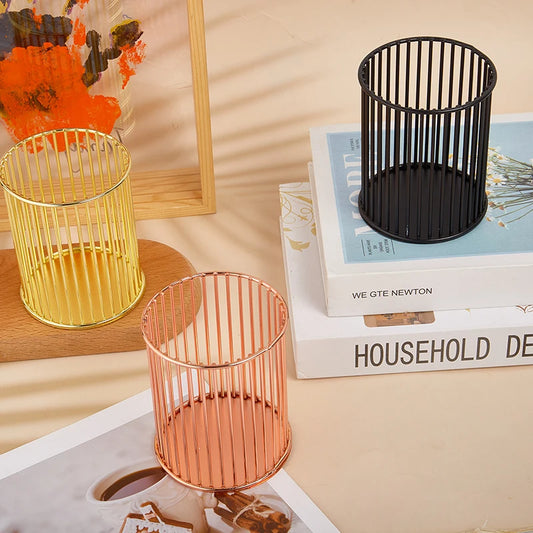 【M】Nordic Hollow Out Makeup Brush Holder Organizer Cylindrical Practical Pen Holder Portable Cosmetic Organizer Bucket
