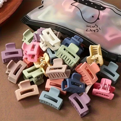 5/10/20/30 Pieces of Colorful, Small-Sized Kid’s Clip-On Hair Accessories with a Lattice Design – Valentine’s Day.