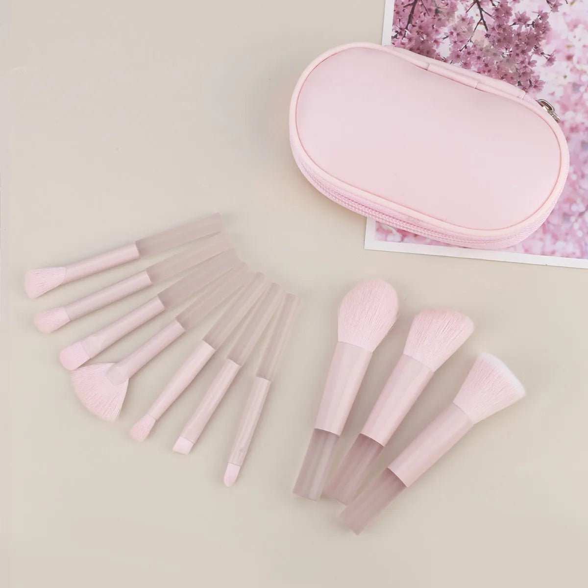 New Mini Makeup Brush Set 10PCS Eyeshadow Loose Powder Brush Travel Portable Soft Hair Makeup Tools Christmas Gift