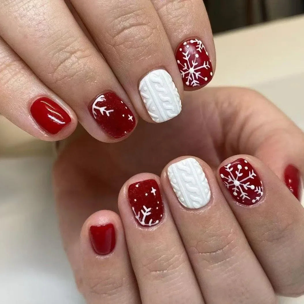 Christmas Press on Nails Short Square False Nails Snowflake Full Cover Glue on Nail Claret Gold Design Acrylic Fake Nails Winte