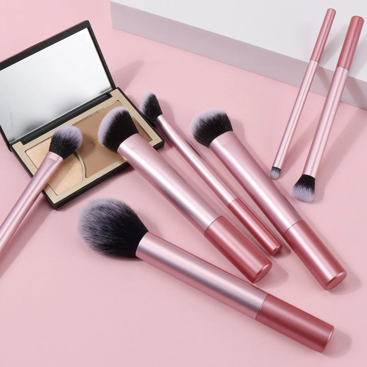 8 PCS Long‑Handle Makeup Brush Set, Multi‑Color Ultra‑Soft Brushes, Powder Blush Eyeshadow Brushes for Beginners