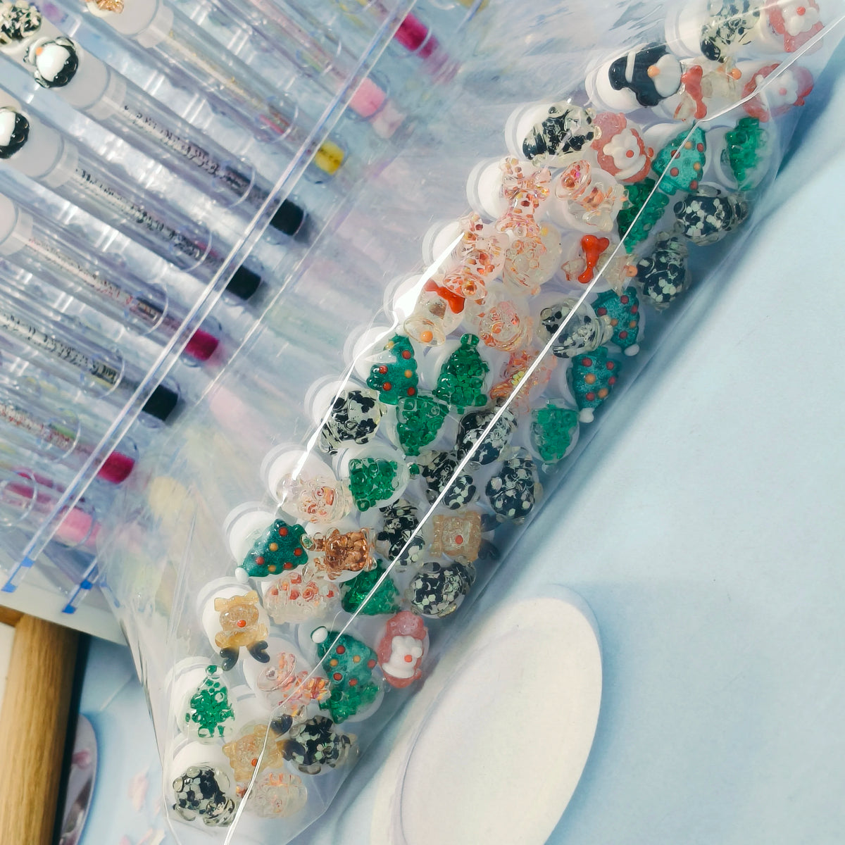 Christmas Exclusive Disposable Spiral Comb Makeup Brush Portable Eyelash And Brow Dual Purpose Brush Ultra Fine Brush