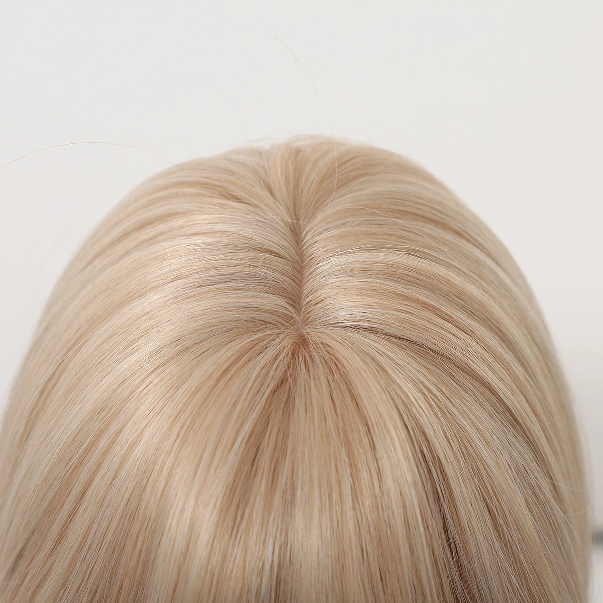 Short Light Pink Wave Synthetic Wigs with Bangs Rose Gold Lolita Natural Hair Wigs for Women Cosplay Daily Party Heat Resistant