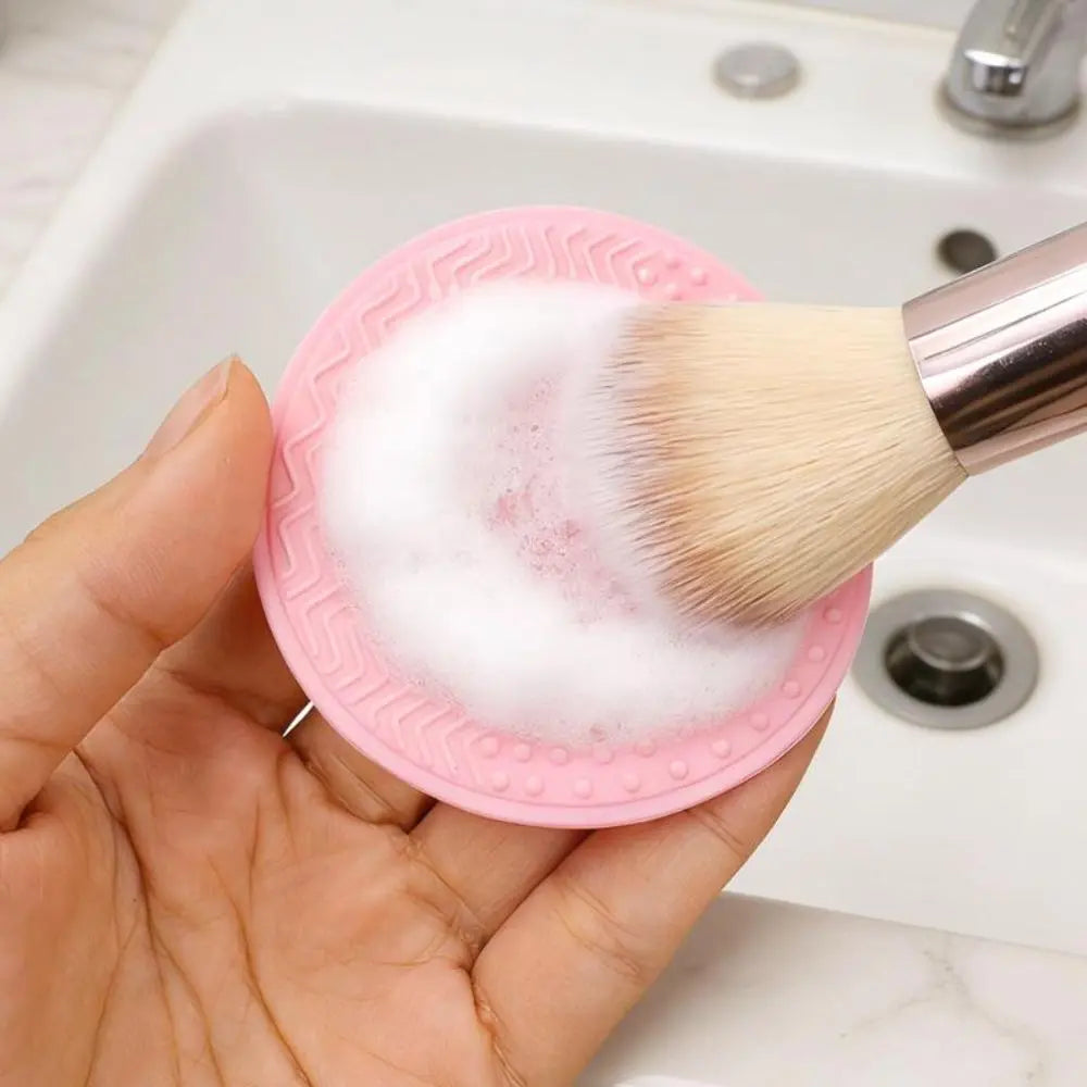 Deep Clean Makeup Brush Cleaner Soap Quick-Dry Heart Shape Cosmetic Sponge Cleaner Reusable with Silicone Mat Beauty Tool Washer