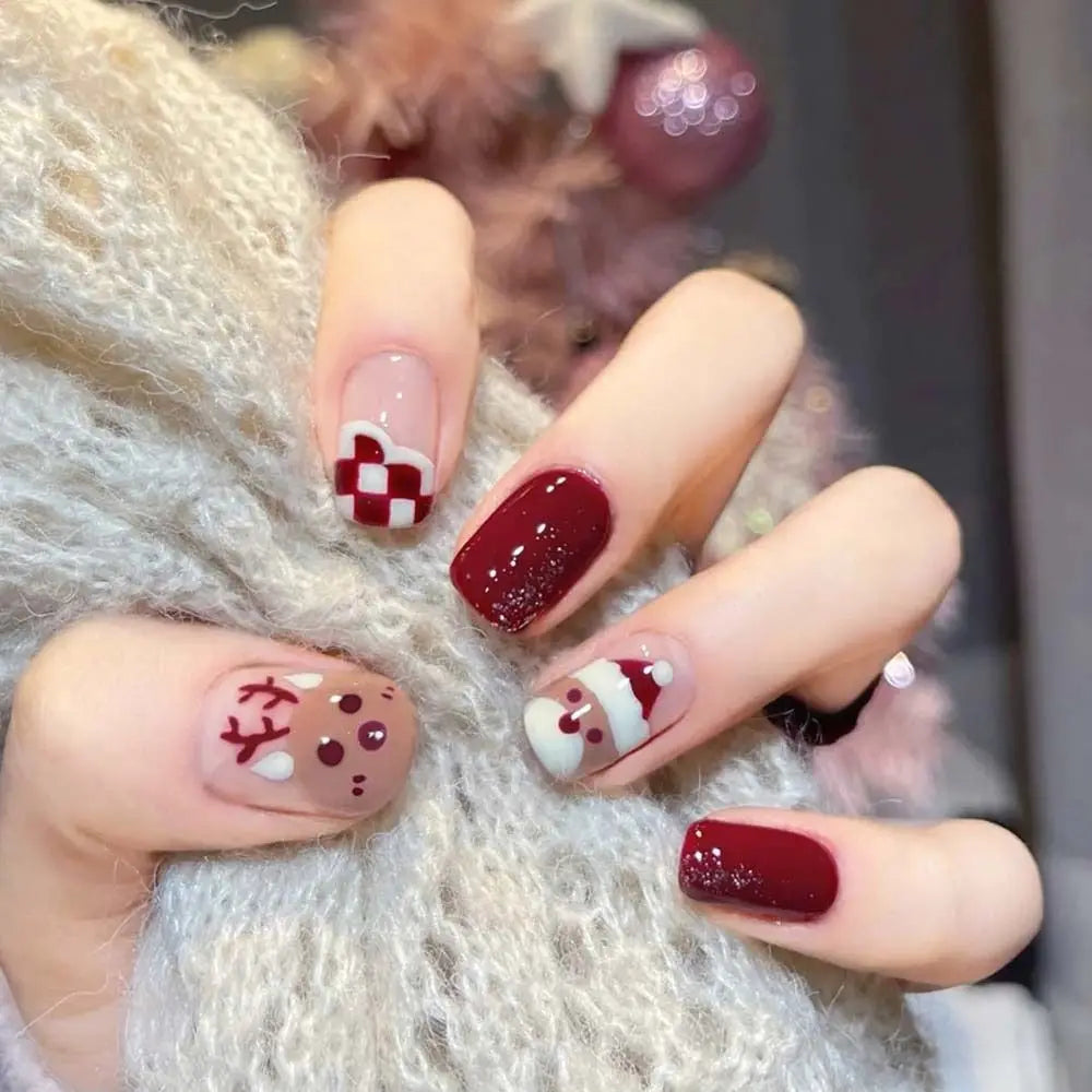 24Pcs/set Christmas Snowflake Christmas False Nails Nail Supplies Elk Pattern Christmas Fake Nails DIY Nail Accessories