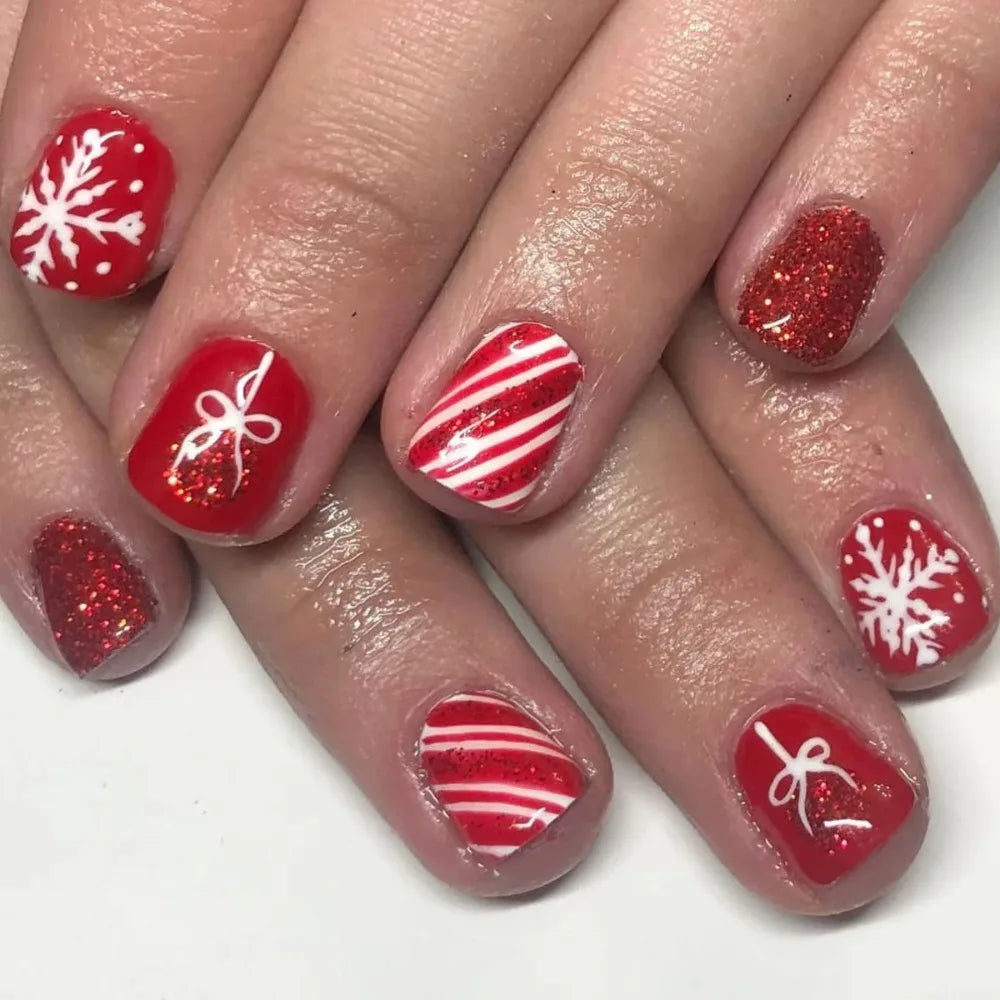 Christmas Press on Nails Short Square False Nails Snowflake Full Cover Glue on Nail Claret Gold Design Acrylic Fake Nails Winte