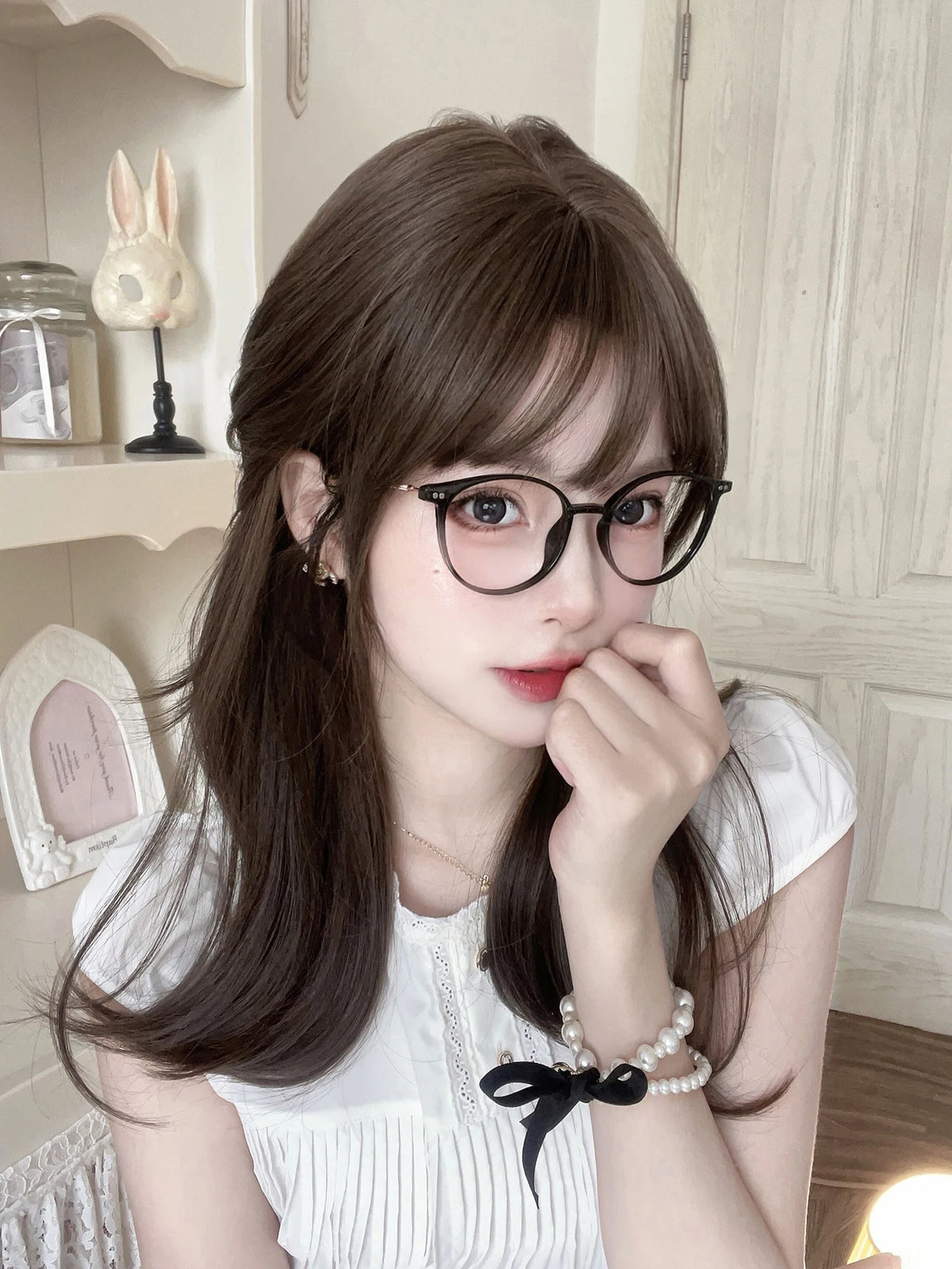 20Inch Chestnut Brown Lovely Synthetic Wigs with Bangs Medium Natural Wavy Hair Wig for Women Daily Use Cosplay Heat Resistant