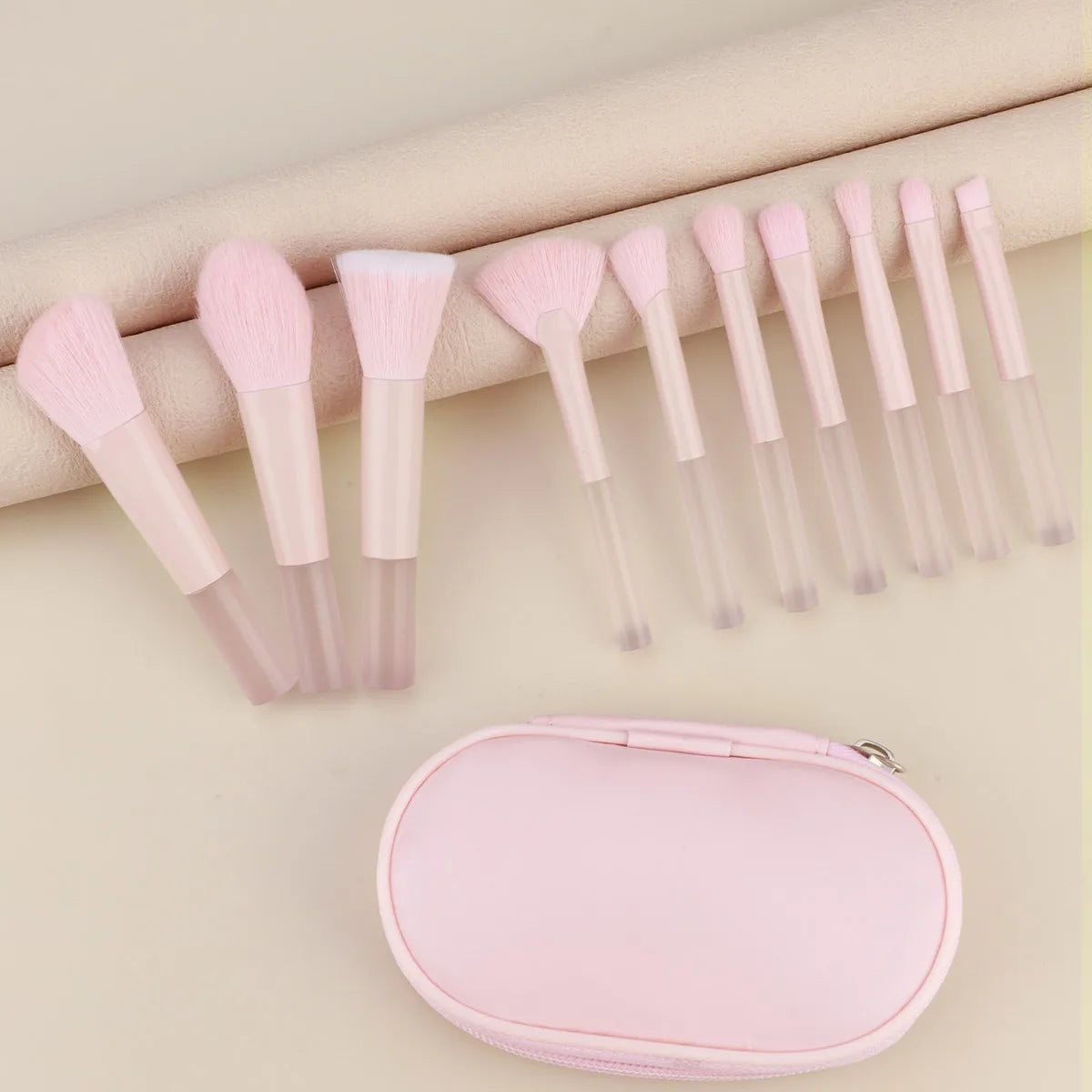 New Mini Makeup Brush Set 10PCS Eyeshadow Loose Powder Brush Travel Portable Soft Hair Makeup Tools Christmas Gift
