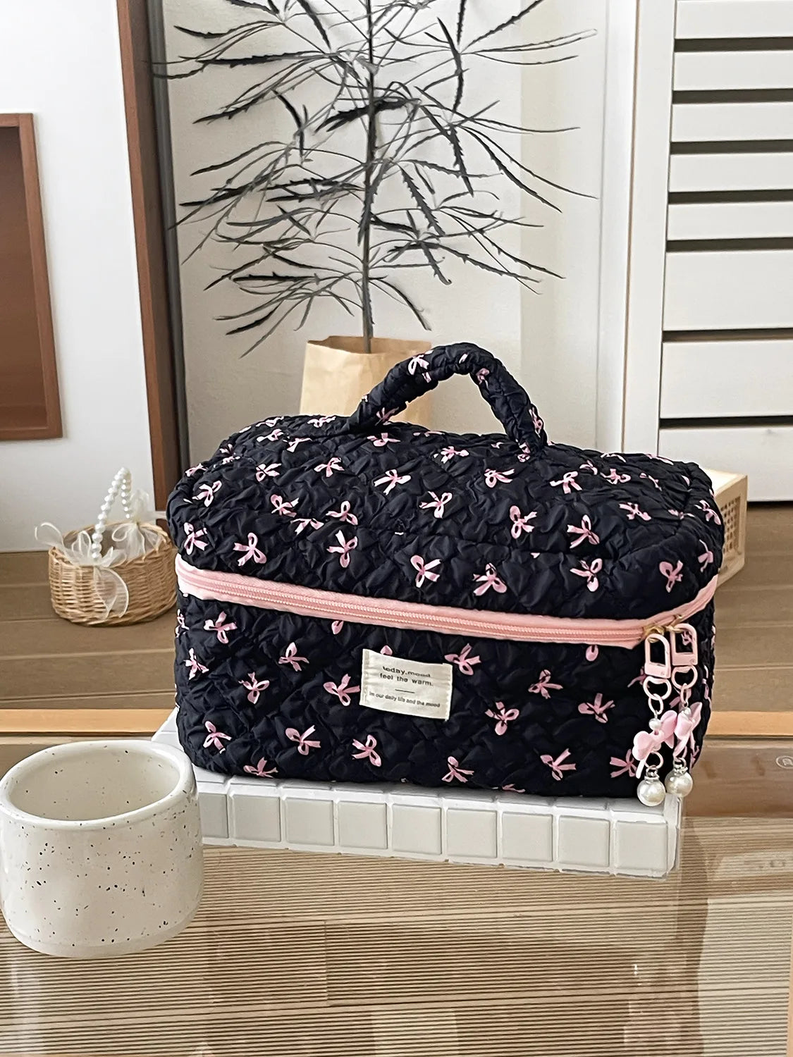 1PC Pink Strawberry Women Cosmetic Quilted Bag Portable Travel Organizer Toiletry Makeup Storage Pouch Handbag Ladies Zipper Bag