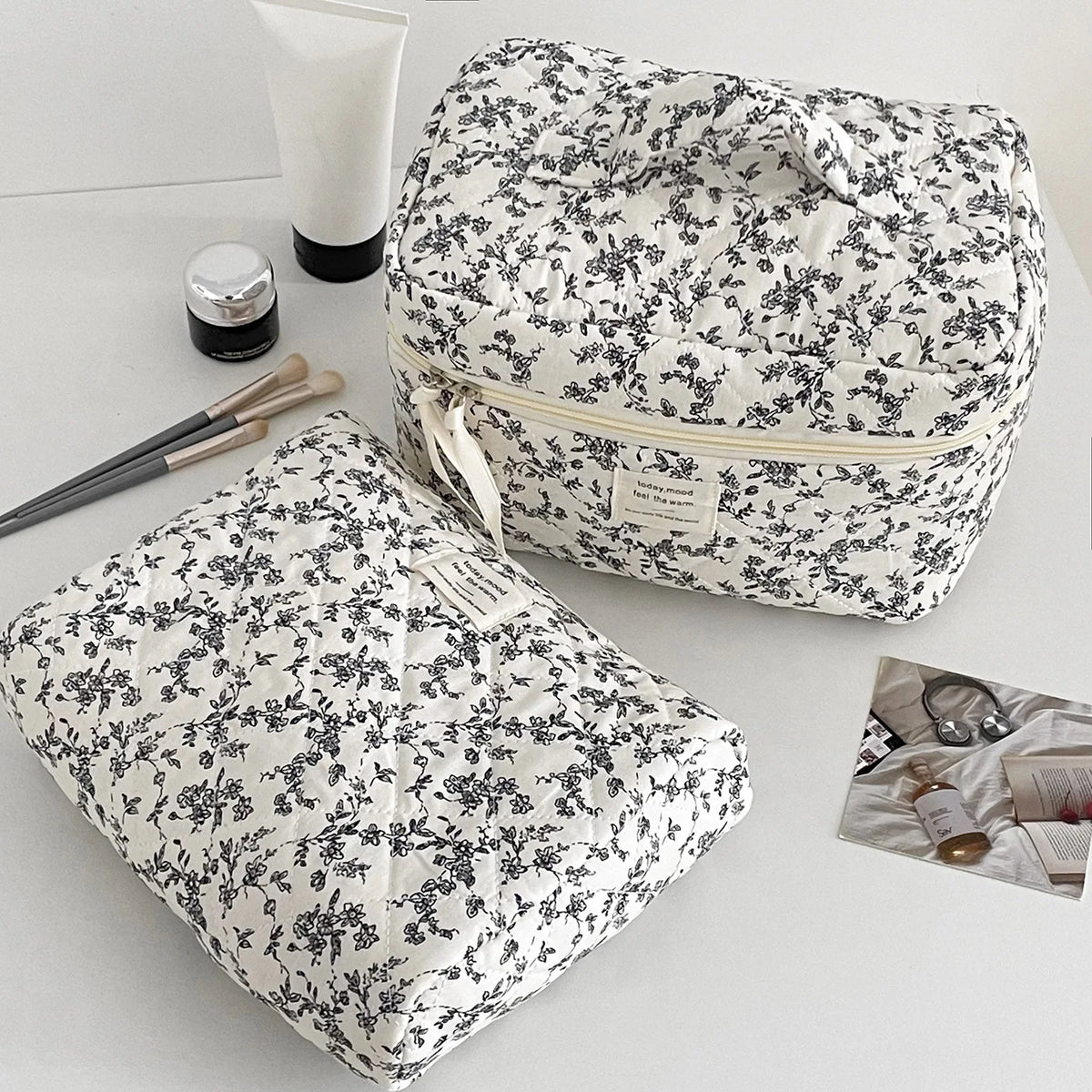 Floral Quilted Cosmetic Bag Korean Large Capacity Makeup Bag Portable Travel Toiletry Organizer Skincare Women  Storage Pouch