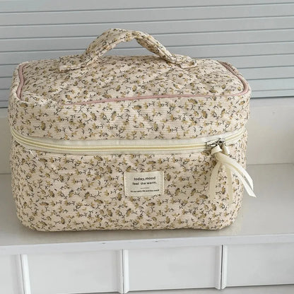 1PC Pink Strawberry Women Cosmetic Quilted Bag Portable Travel Organizer Toiletry Makeup Storage Pouch Handbag Ladies Zipper Bag