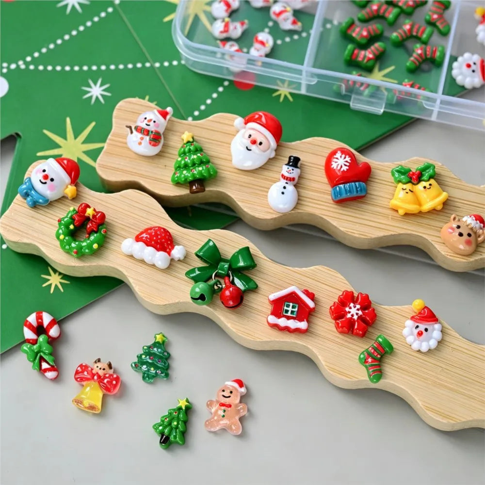 12grid 3D Kawaii Christmas Nail Charms Cute Santa Claus Snowman Bell Stocking Elk Wreath Nail Gems Resin Xmas Manicure Carft D2$