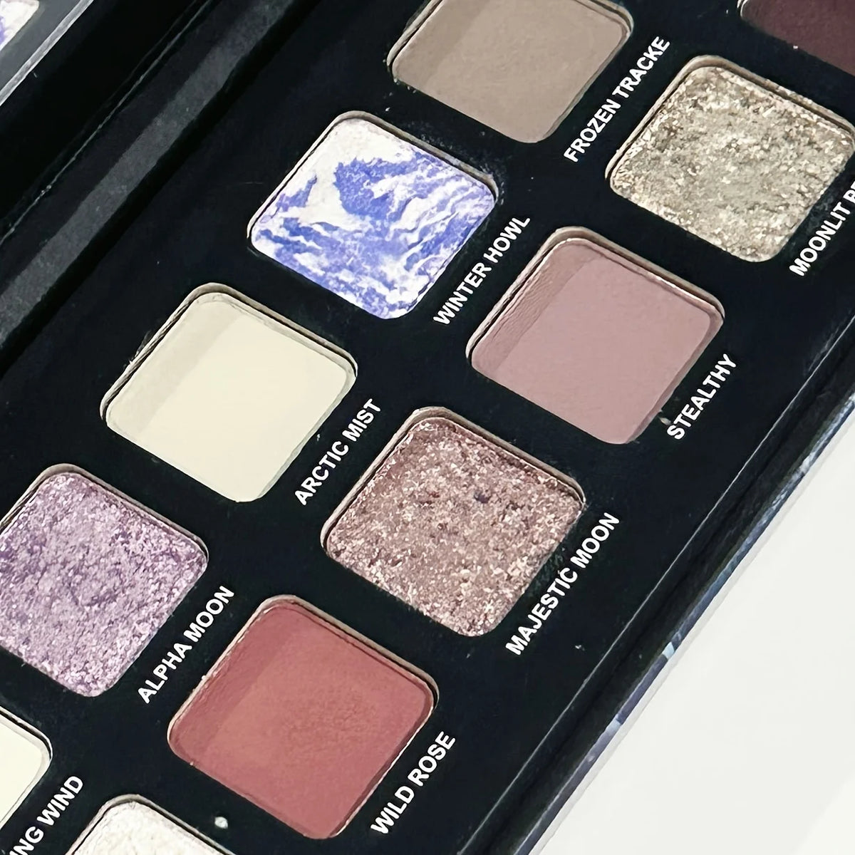 Herorange 12 Color Eyeshadow Palette Fine Texture Rich Pigment Matte Shimmer Glitter Portable with Mirror