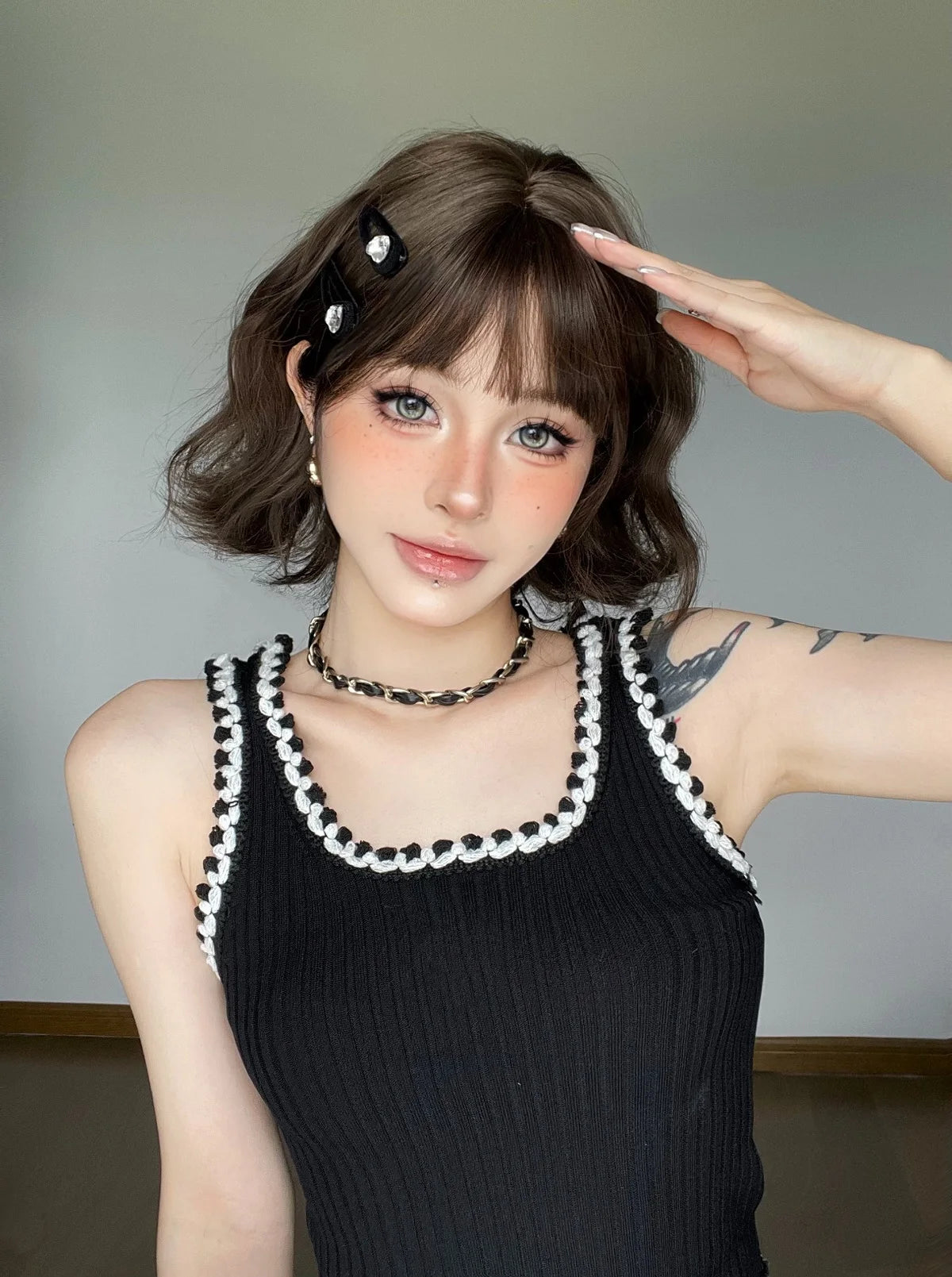 Curly Short Bob Brown Wavy Synthetic Wigs with Bangs Lolita Cosplay Brown Wig for Women Natural Daily Party Hair Heat Resistant