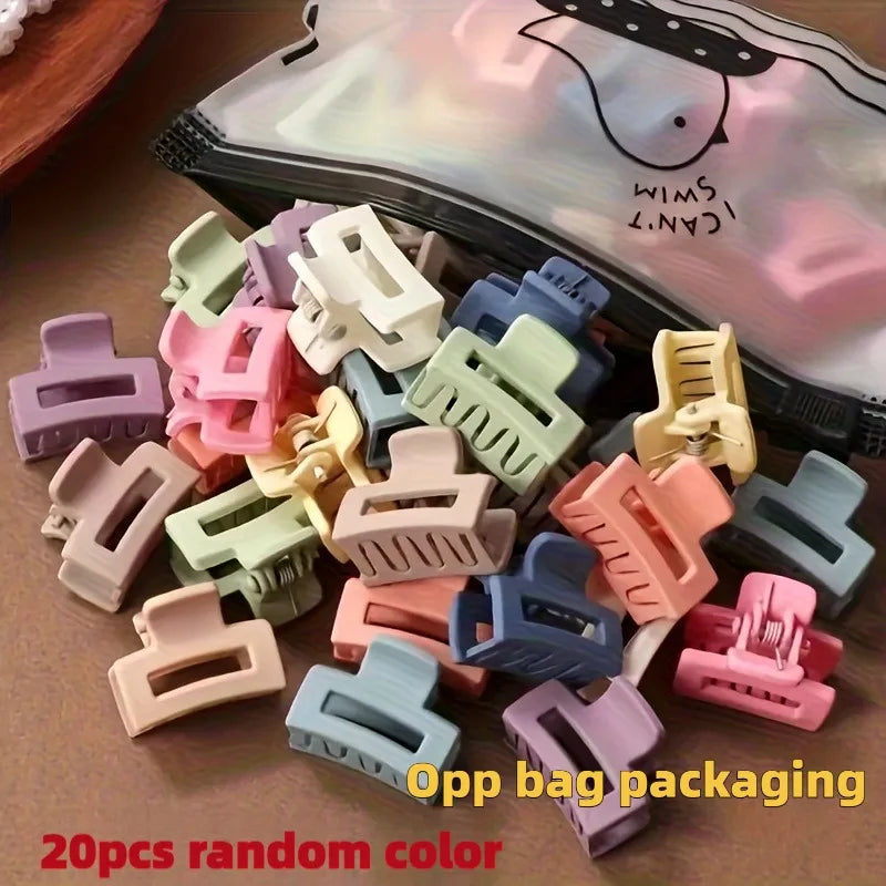 5/10/20/30 Pieces of Colorful, Small-Sized Kid’s Clip-On Hair Accessories with a Lattice Design – Valentine’s Day.
