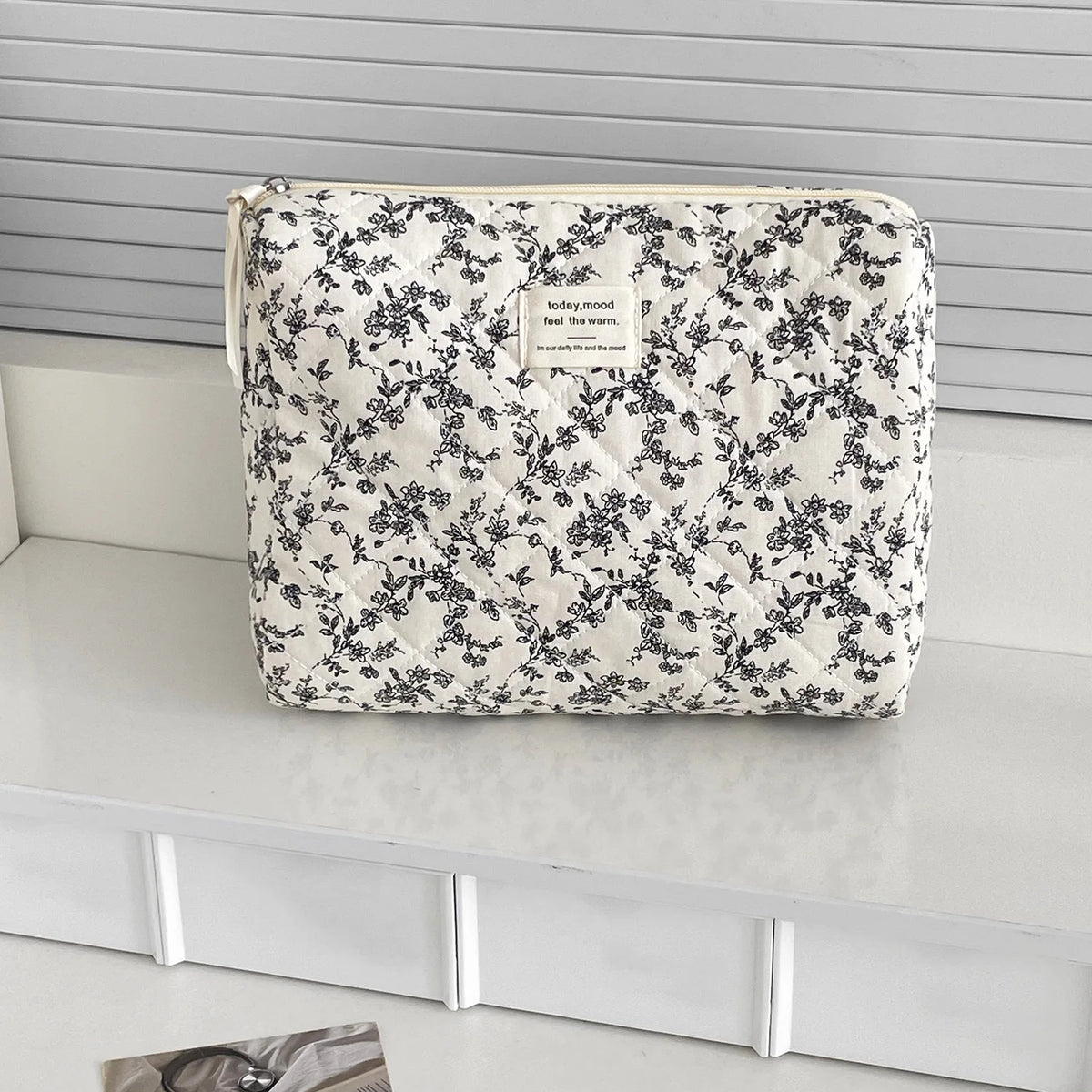 Floral Quilted Cosmetic Bag Korean Large Capacity Makeup Bag Portable Travel Toiletry Organizer Skincare Women  Storage Pouch