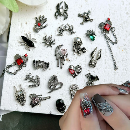 10PCS Exquisite Creative Moon Heart Skull Nail Charms 3D Cool Alloy Chain Spider Web Nail Art Decorations DIY Halloween Nails