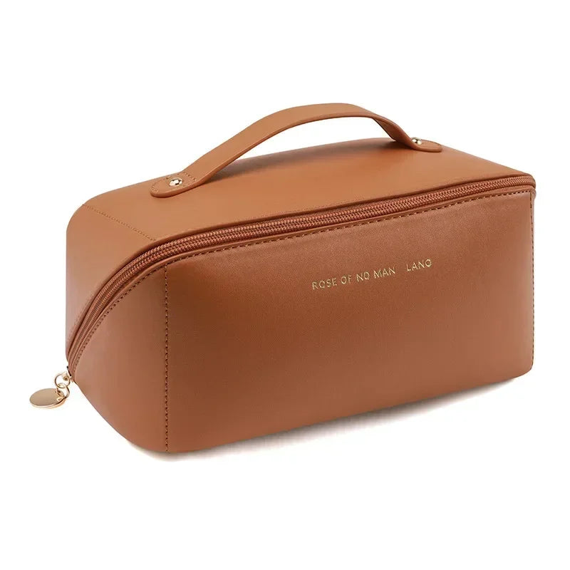 New Arrival Large Capacity Makeup Bag for Women, Perfect for Daily Storage and Travel, Simple and Elegant Design Travel Bags